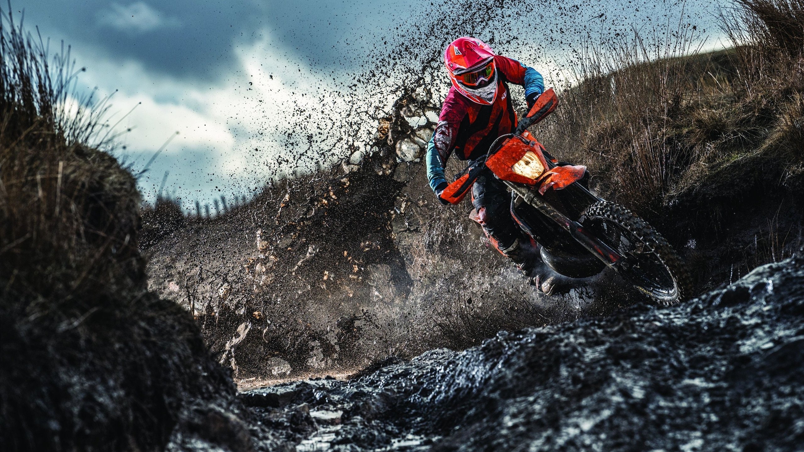 爱游戏登录入口-雷霆举办“更衣室文化日”，分享球员幕后故事，雷霆球衣大全